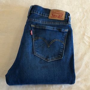 Levi 710 Super Skinny Jeans